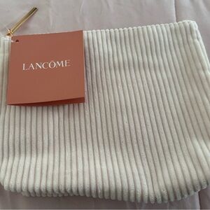 NWT Lancôme blush pink velvet Cosmetic Pouch bag, size 9x7 travel zipper closure